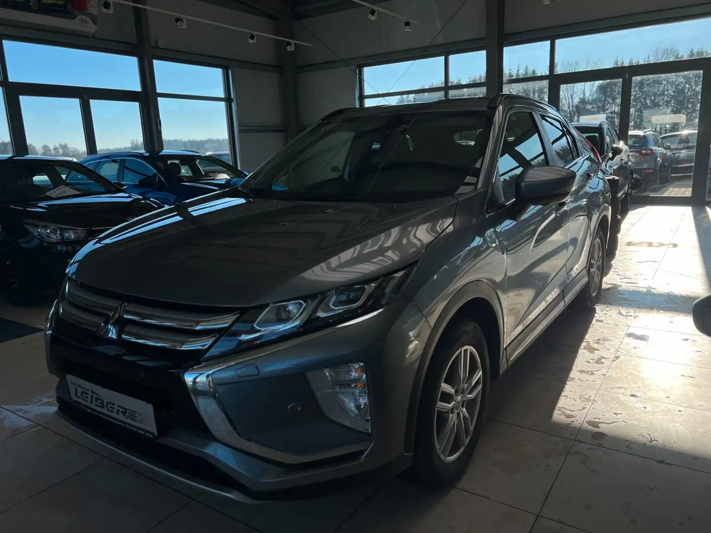 Mitsubishi Eclipse Cross Intro Edition 1.5 T-MIVEC 2WD 6-Ga Šedá - 2