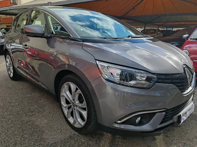 Renault Scenic Scenic 110cv edc