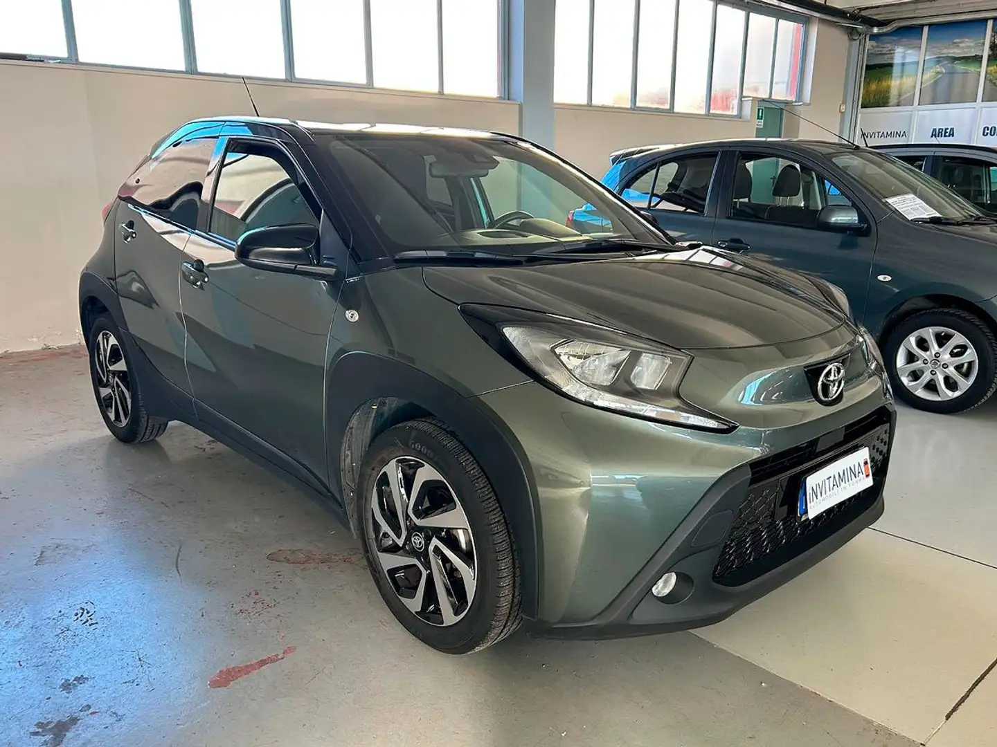 Toyota Aygo X 1.0 Trend 72cv Verde - 1