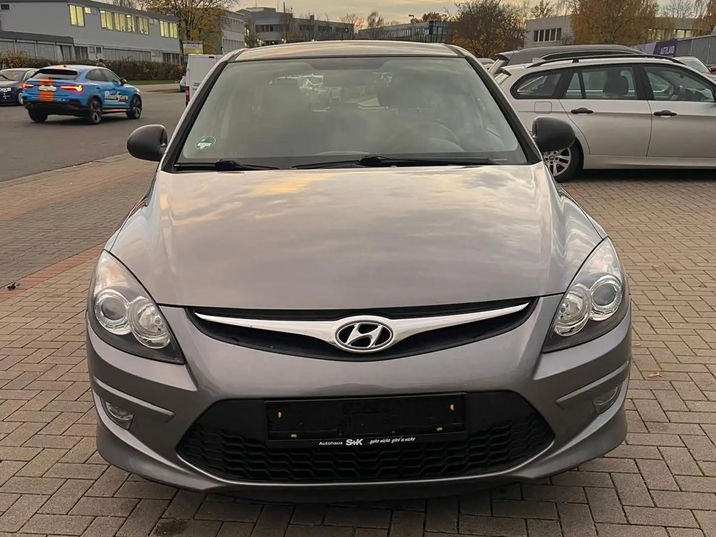 Hyundai i30 Classic AHK *Klima* Grau - 2