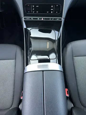Mercedes-Benz C view 14