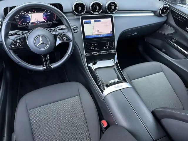 Mercedes-Benz C view 12