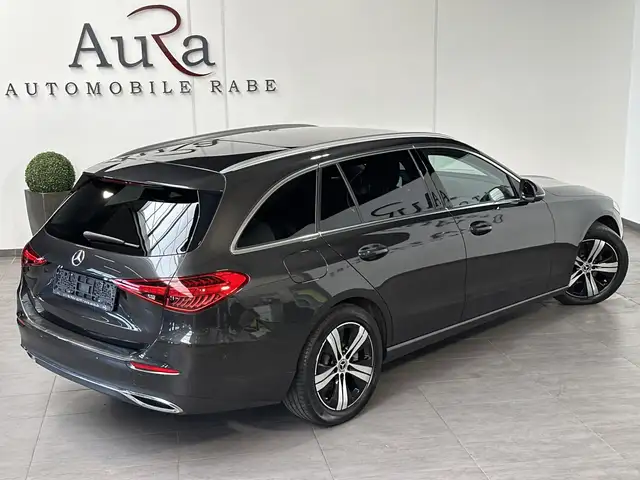 Mercedes-Benz C view 5