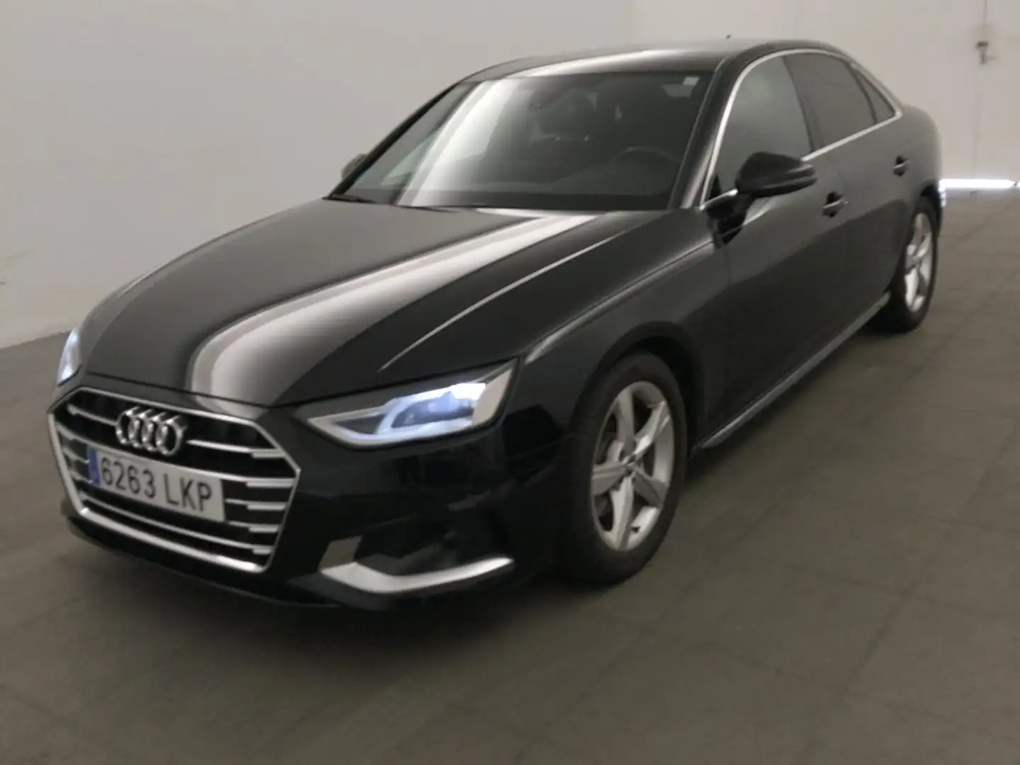 Audi A4 35 TDI Advanced S tronic 120kW Noir - 1