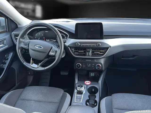 Ford Focus view 16