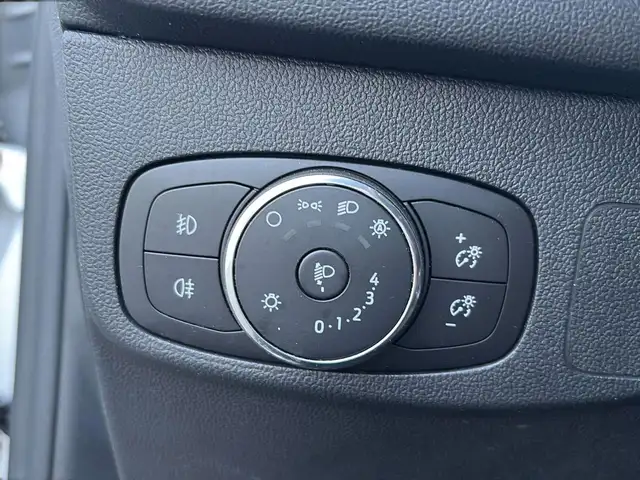 Ford Focus view 25