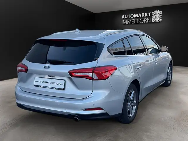 Ford Focus view 7