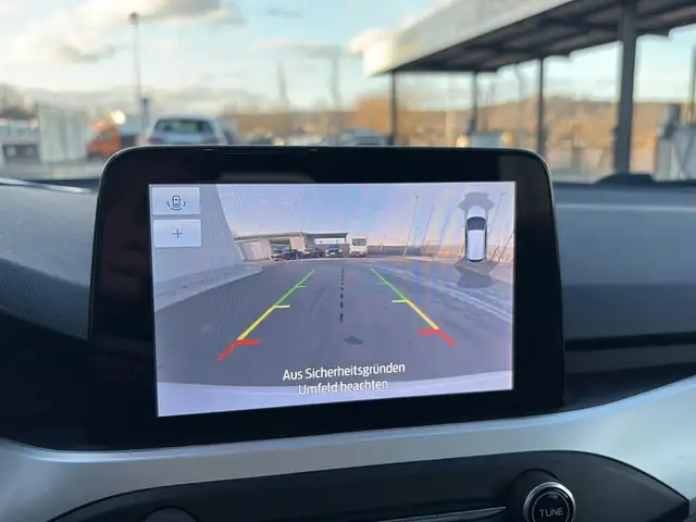 Ford Focus view 27