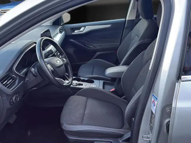 Ford Focus view 14