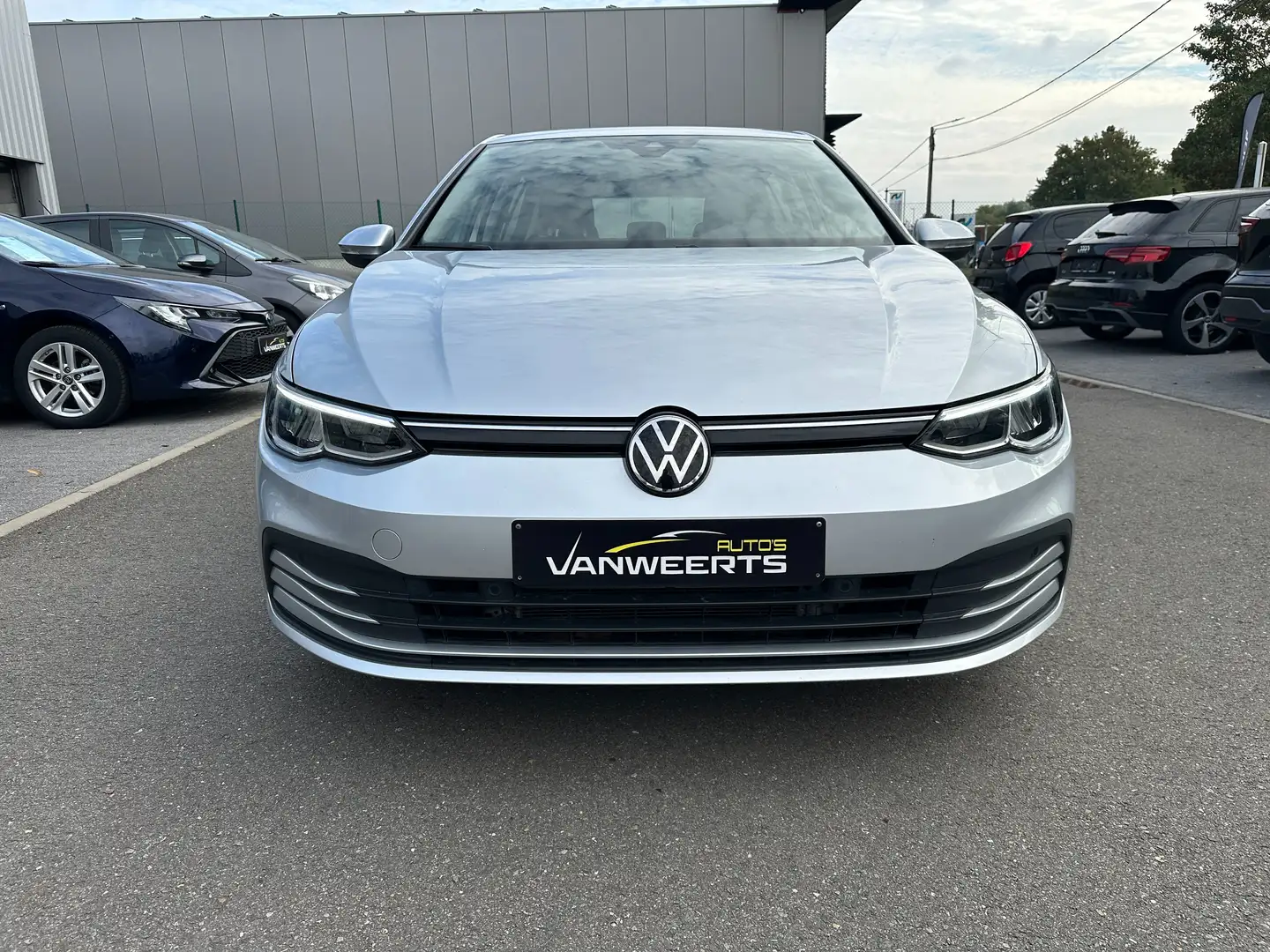 Volkswagen Golf 1.0 TSI Life Business, CARPLAY/ CAMERA/ ACC/ SFEER Plateado - 2