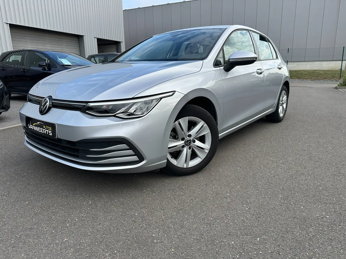 Volkswagen Golf 1.0 TSI Life Business, CARPLAY/ CAMERA/ ACC/ SFEER Plateado - 1