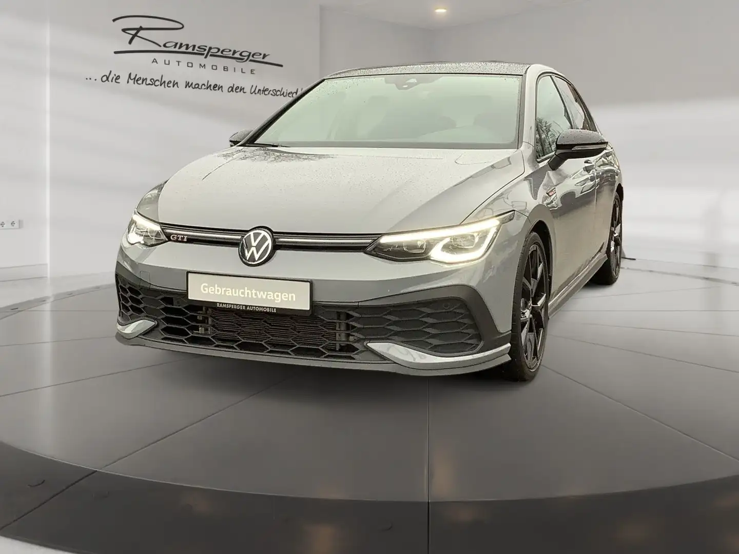 Volkswagen Golf 2.0 TSI DSG GTI Clubsport ACC LED Pano Navi Grau - 2