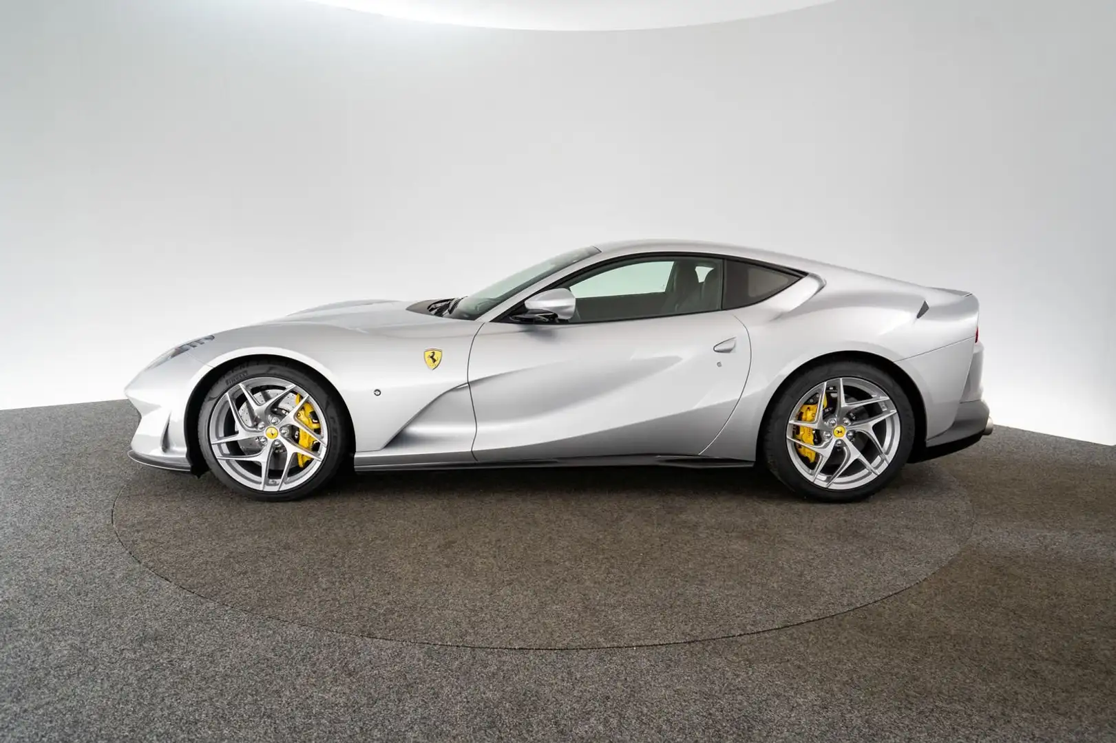 Ferrari 812 Superfast FERRARI SINGEN - 2