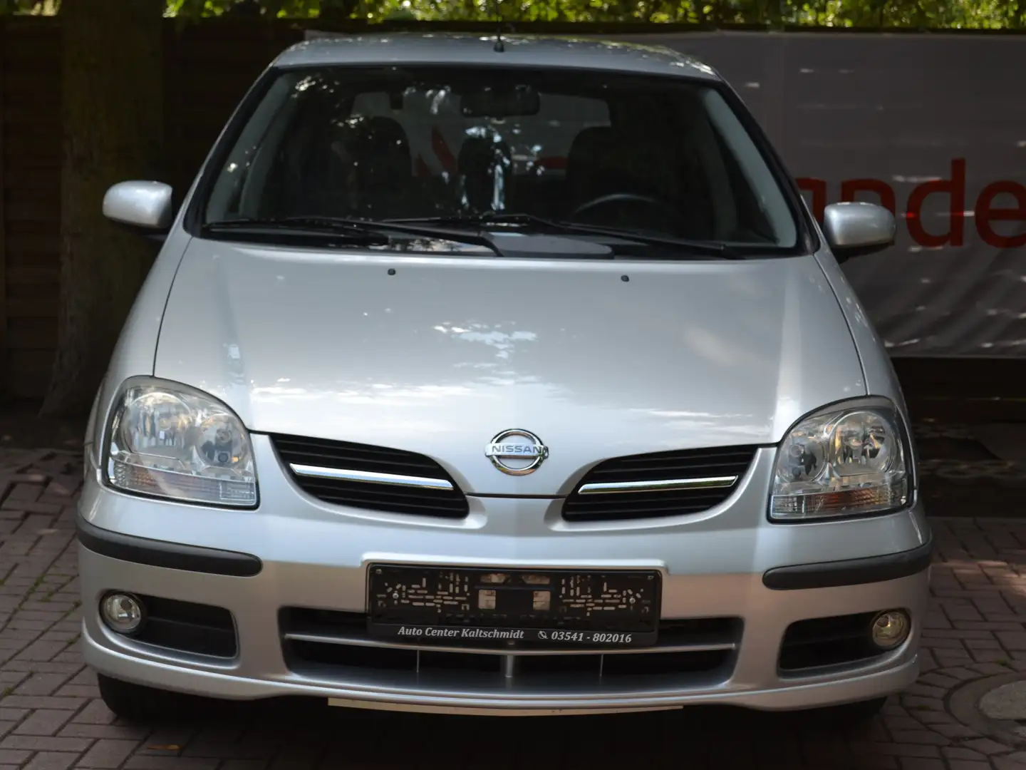 Nissan Almera Tino Acenta plus Klimaaut., SHZ, 1.Besitz!, TÜV Neu! Szary - 2