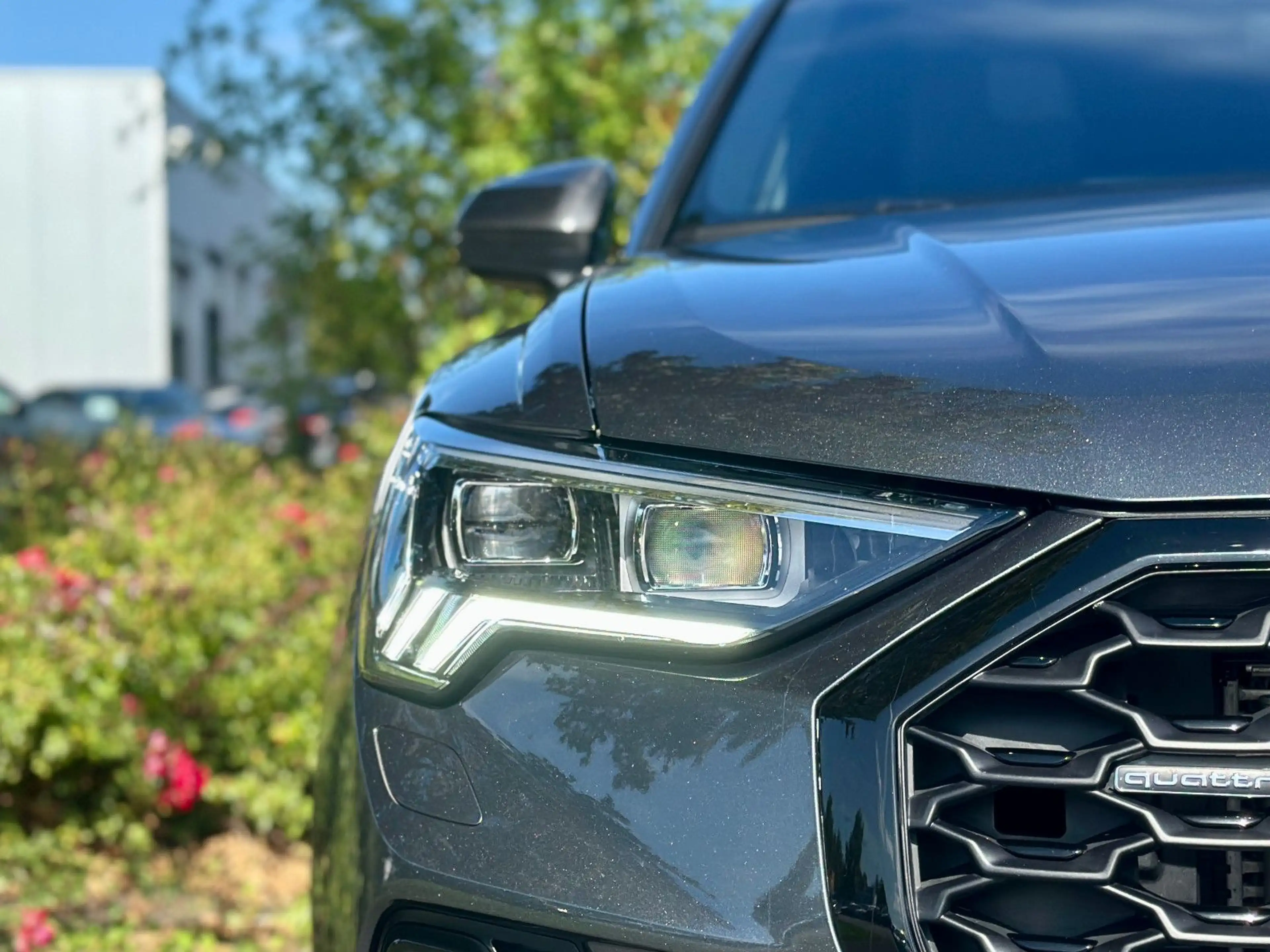 Audi Q3 Sportb. 45TFSI q S LINE BLACK PANO AHK STANDH — photo 3