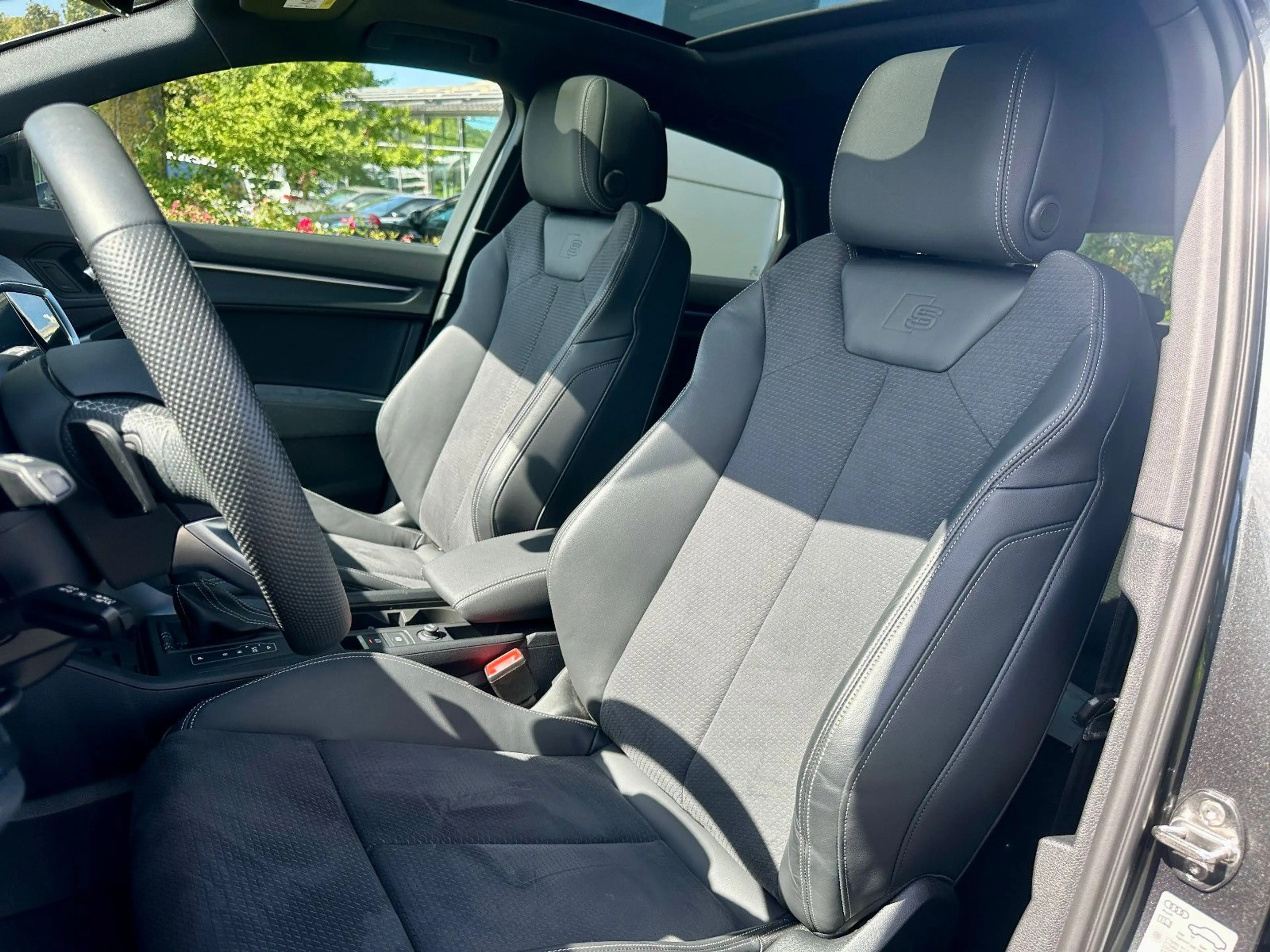 Audi Q3 Sportb. 45TFSI q S LINE BLACK PANO AHK STANDH — photo 11