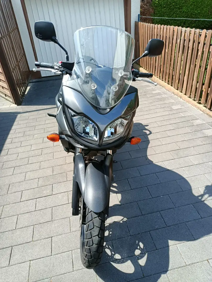 Suzuki V-Strom 650 DL650 Gris - 1