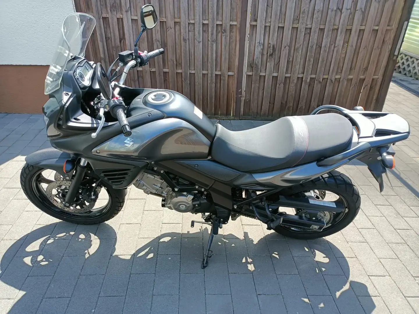 Suzuki V-Strom 650 DL650 Gris - 2