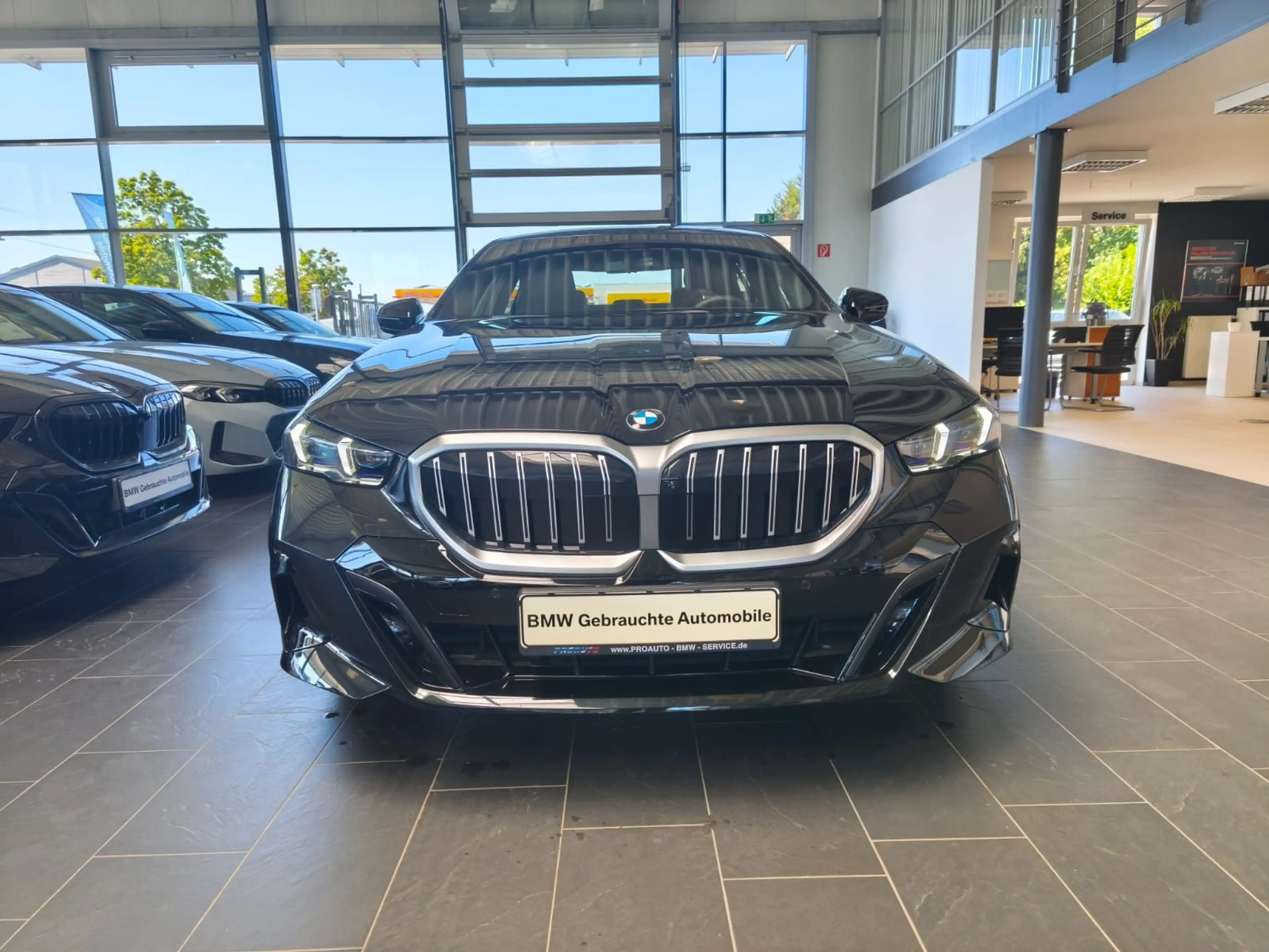 BMW 520 d xDrive M Sport ACC/360°/AHK/20"/HUD — photo 2