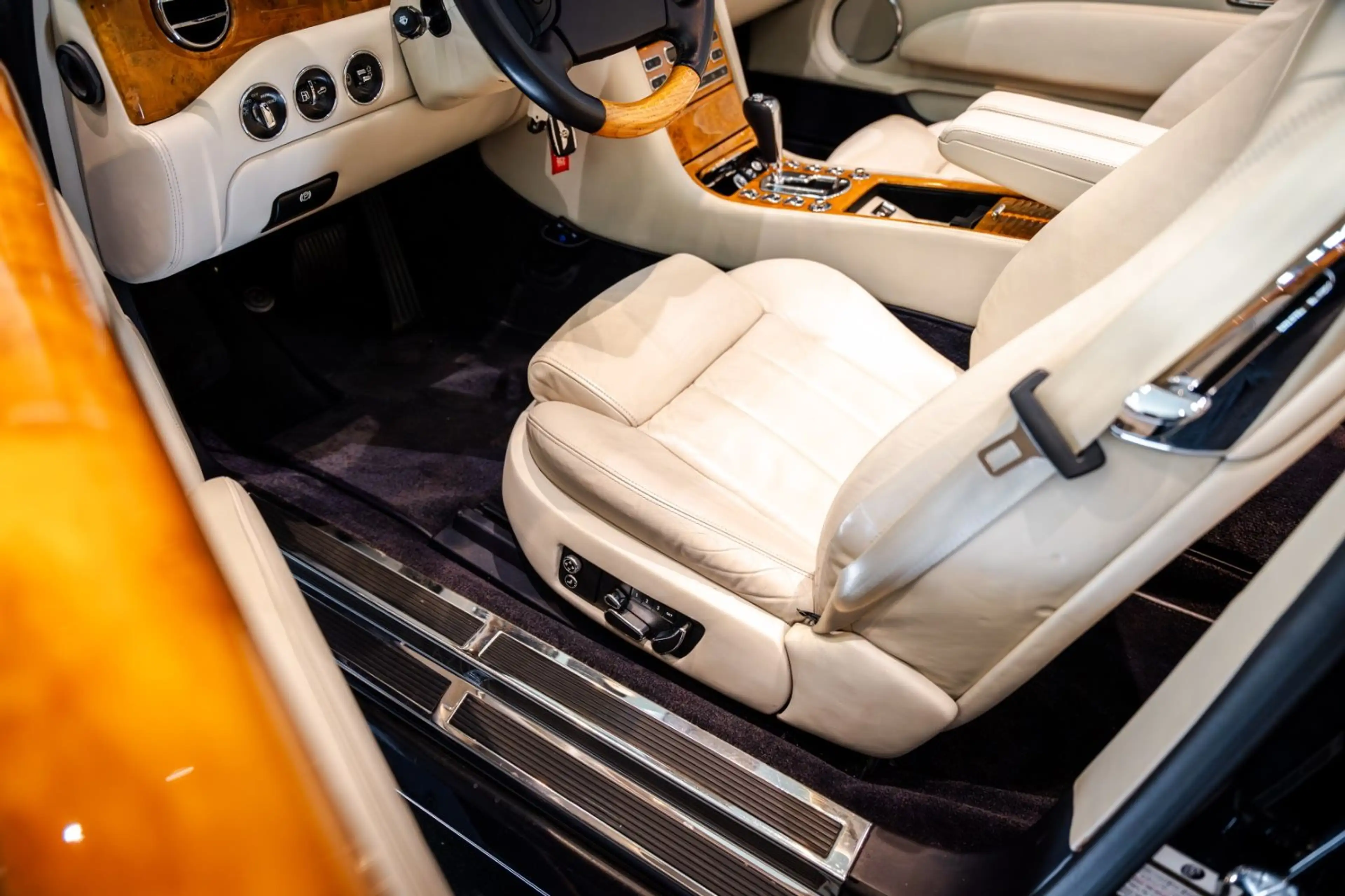 Bentley Azure Cabriolet*3. Hand*Wenig KM*Unfallfrei* — photo 7