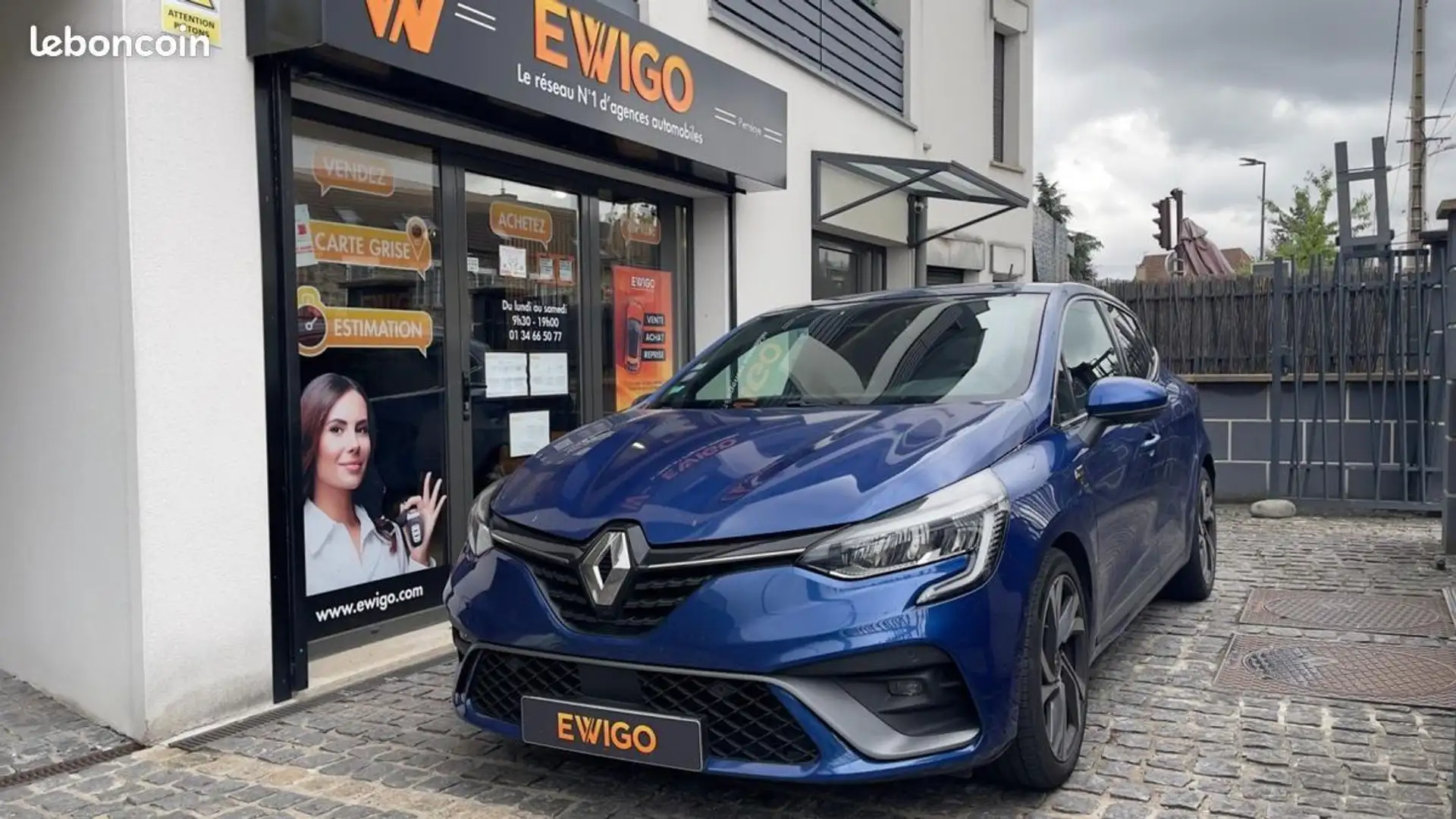 Renault Clio 1.0 TCE 100Ch LINE CAMERA 360 BOSE Bleu - 1