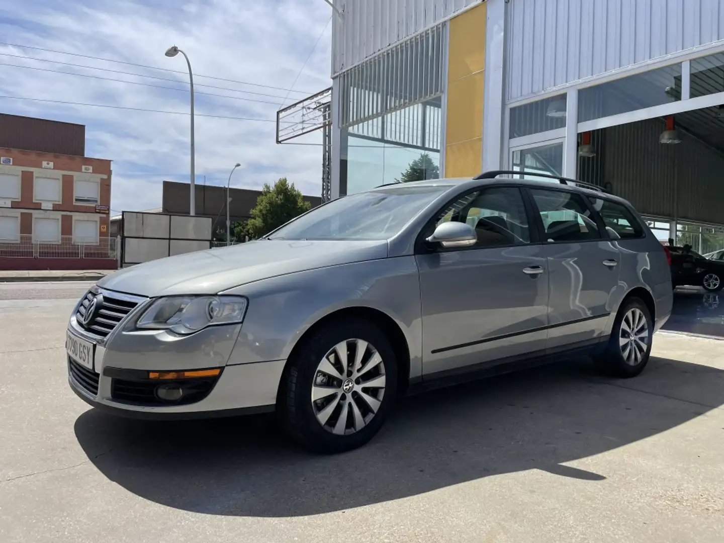 Volkswagen Passat Variant 2.0TDI CR Edition Plus DSG plava - 1