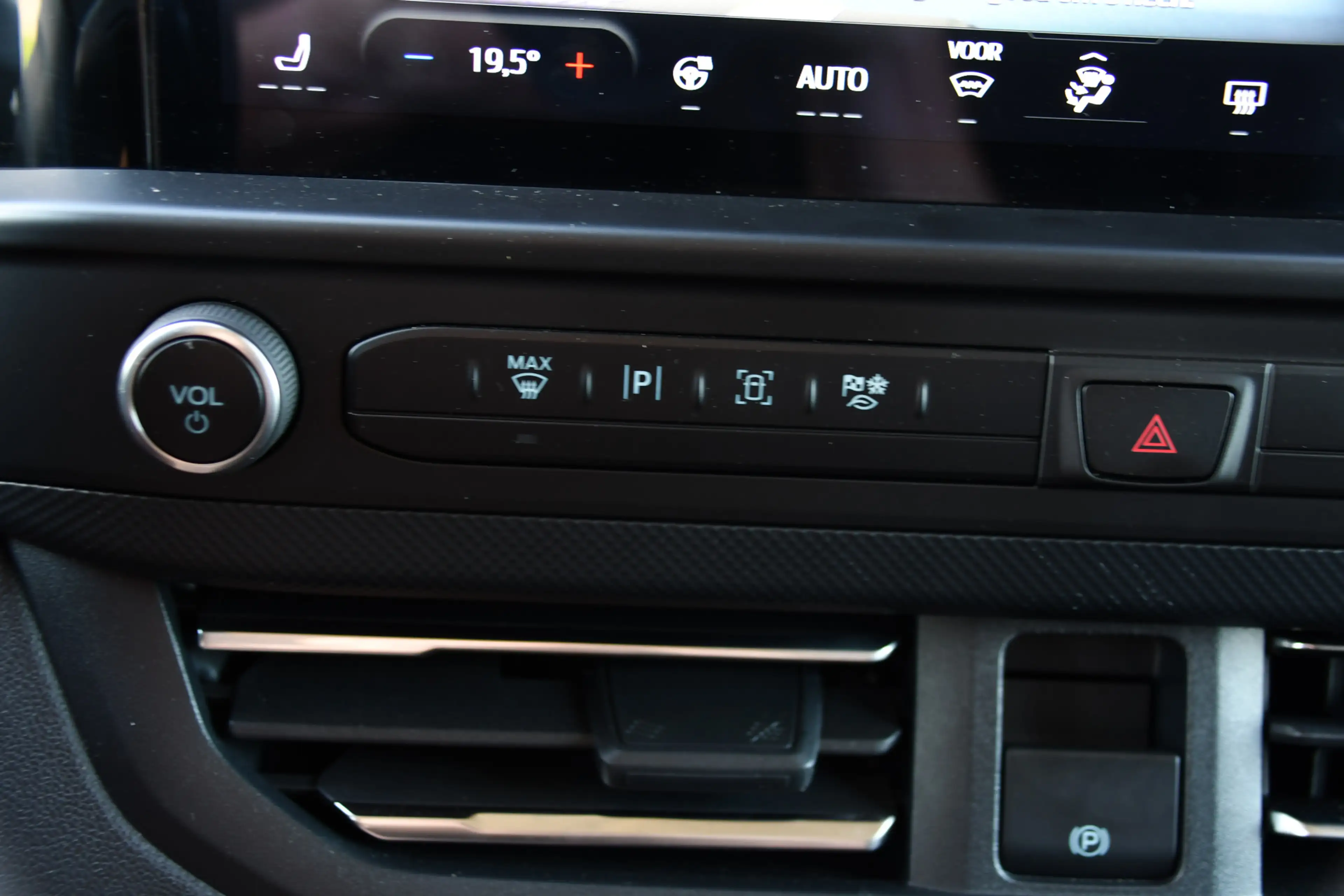 Ford Transit Custom 300 2.0 TDCI L1H1 DC Limited PB Edition Adaptieve — photo 21