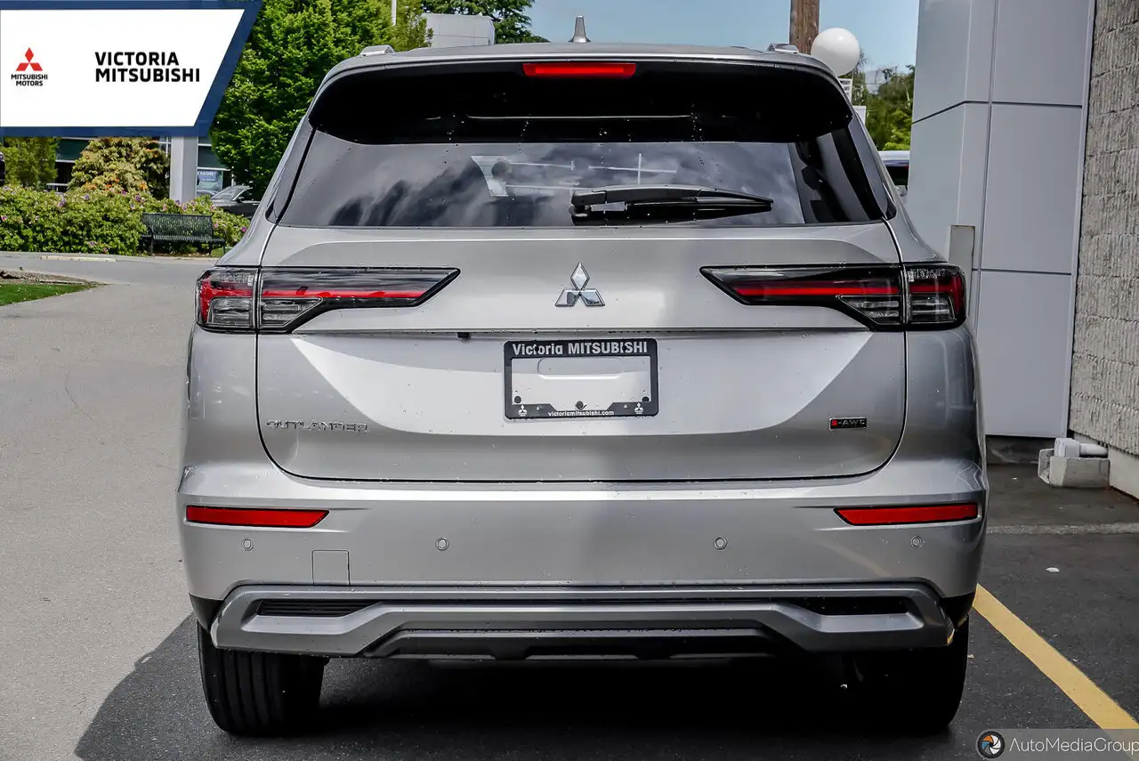 Mitsubishi Outlander снимка Mitsubishi Outlander