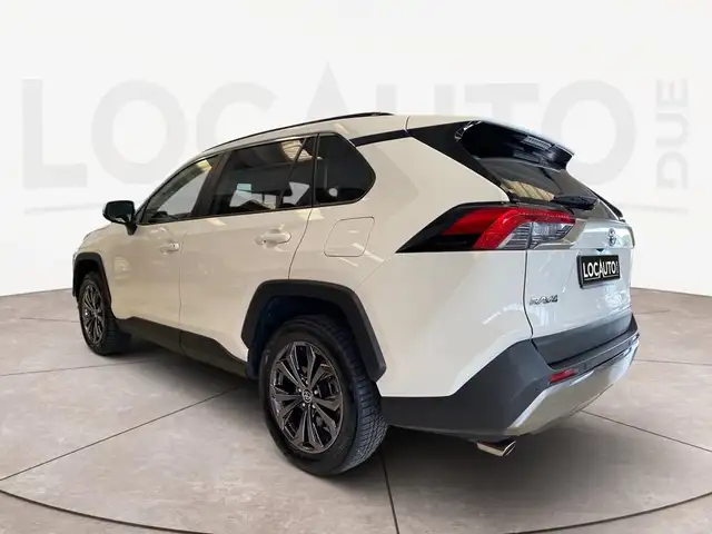 Toyota Rav4 view 5