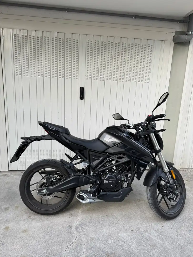 Voge R125 Nero - 1