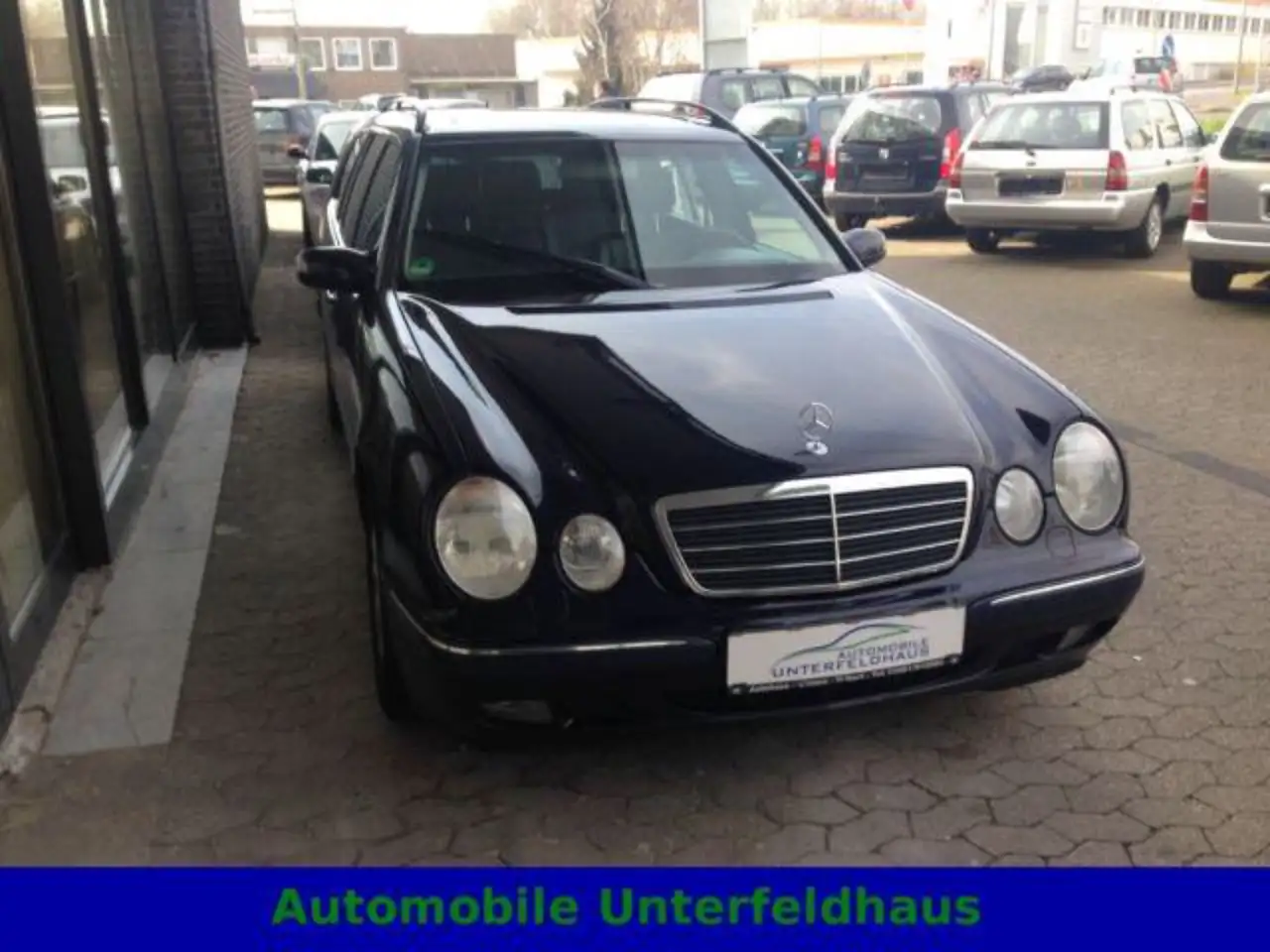 Mercedes-Benz E 240