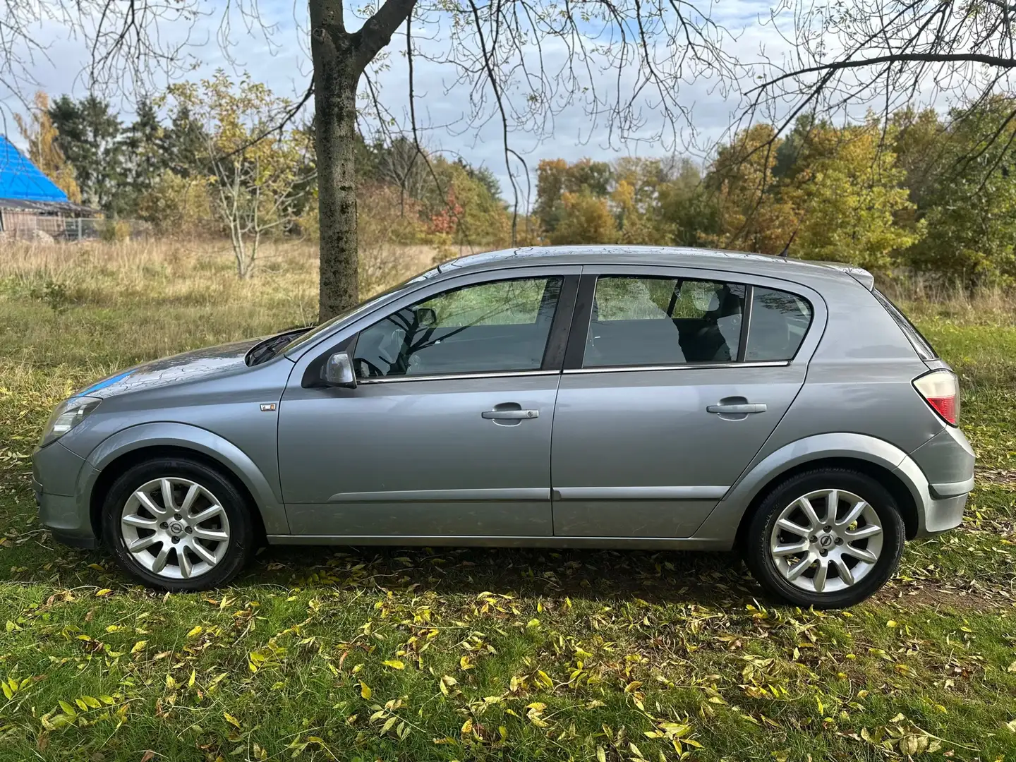 Opel Astra 1.6 Cosmo apk t/m 06-12-2025 Gris - 2