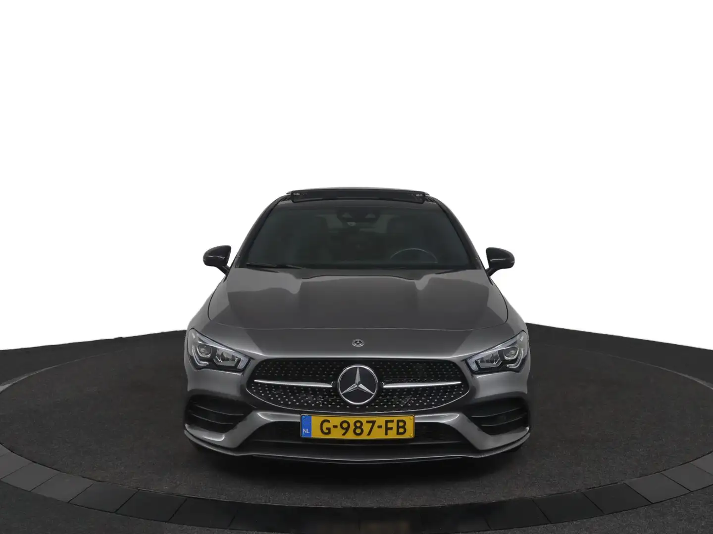 Mercedes-Benz CLA 200 Shooting Brake Advantage NAP | Automaat | Pano | S Grijs - 2