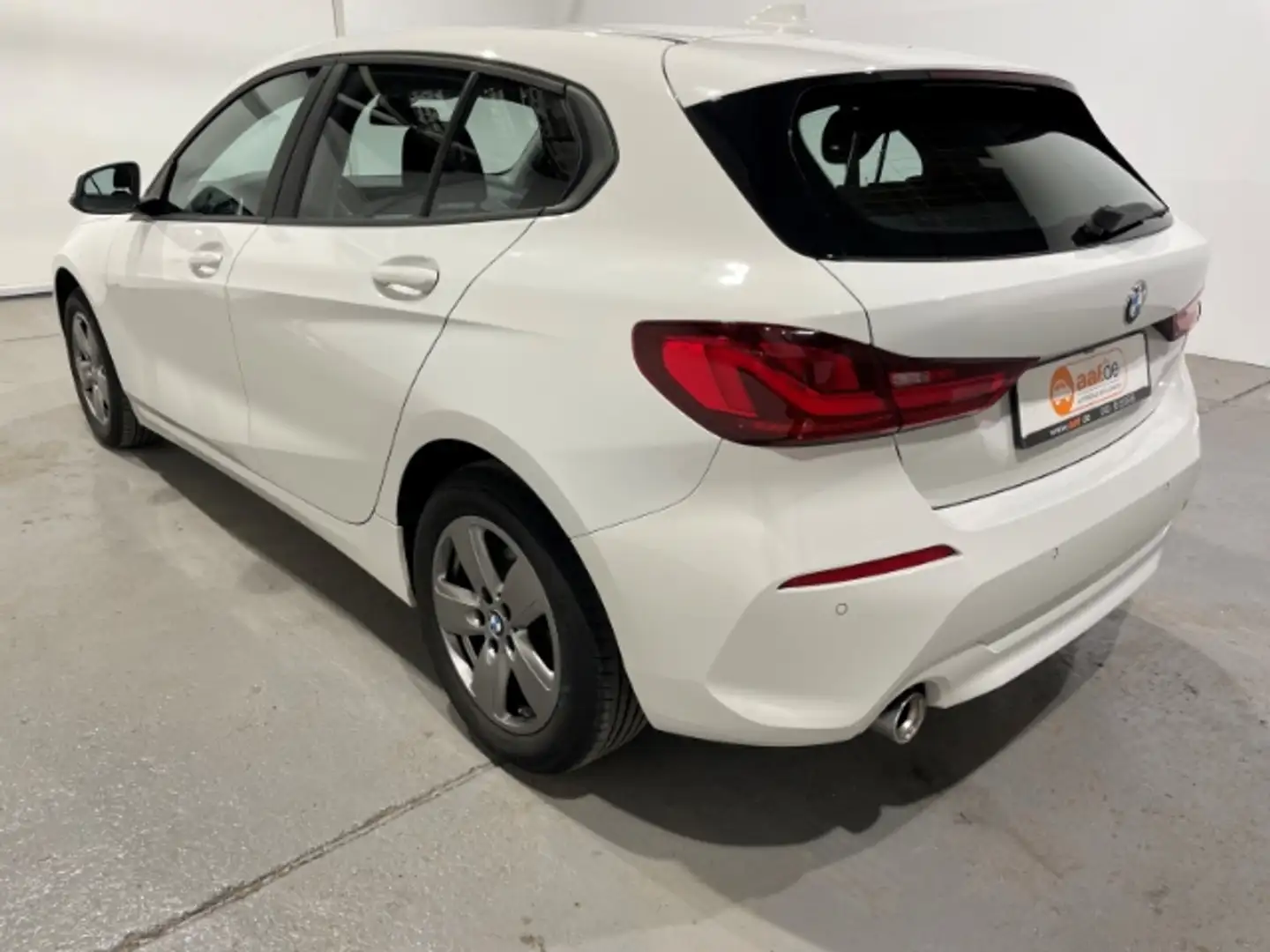 BMW 118 i Advantage Automatik EU6d Navi LED Virtual Cockpi White - 2