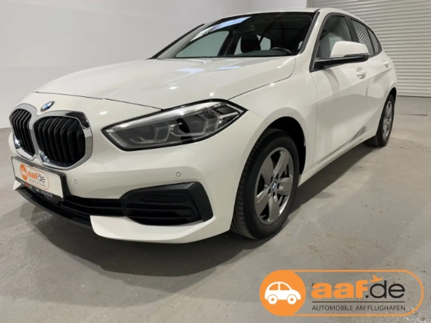 BMW 118 i Advantage Automatik EU6d Navi LED Virtual Cockpi White - 1