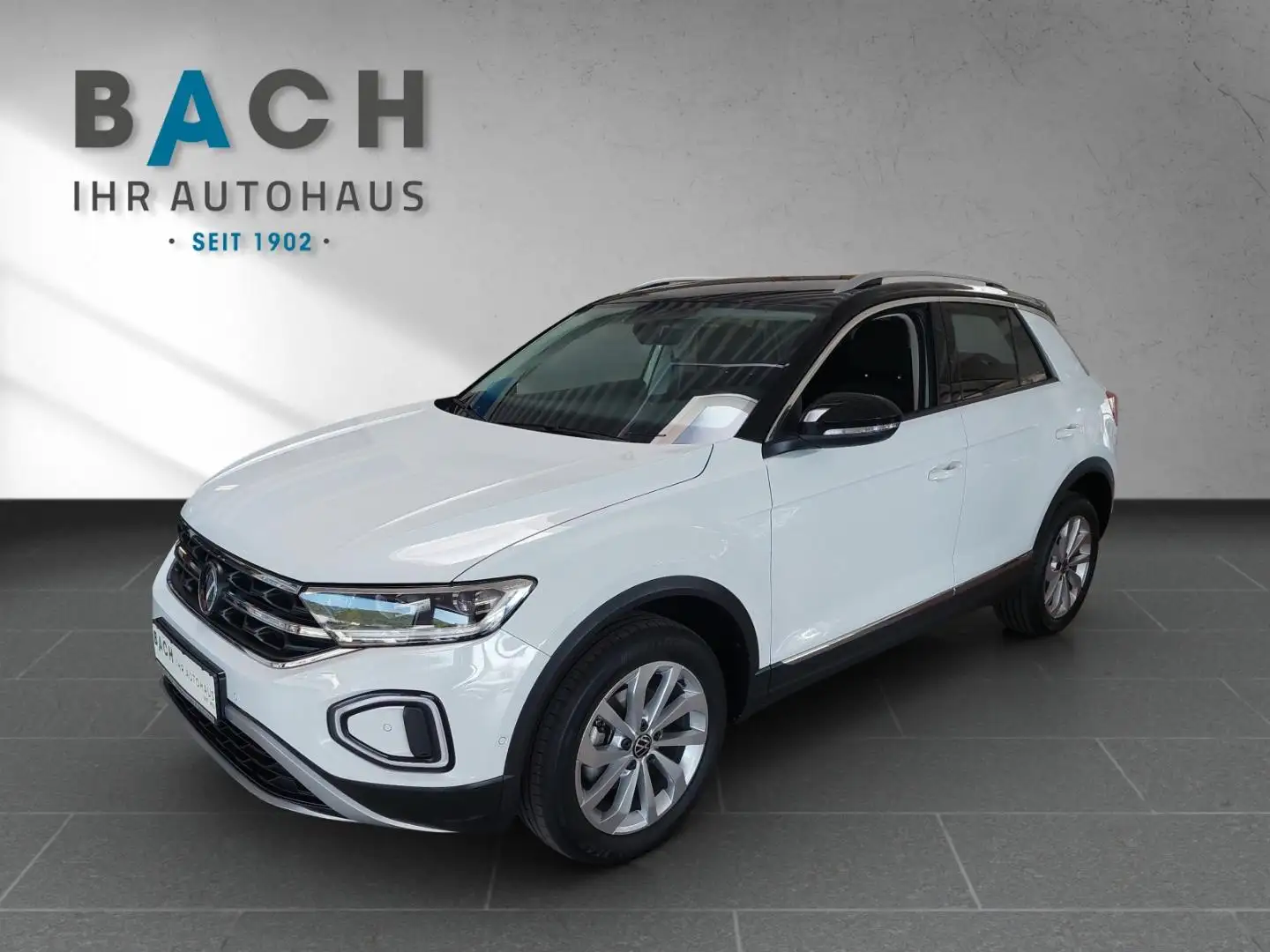 Volkswagen T-Roc Style Standheizung Navi LED Plus Wit - 1