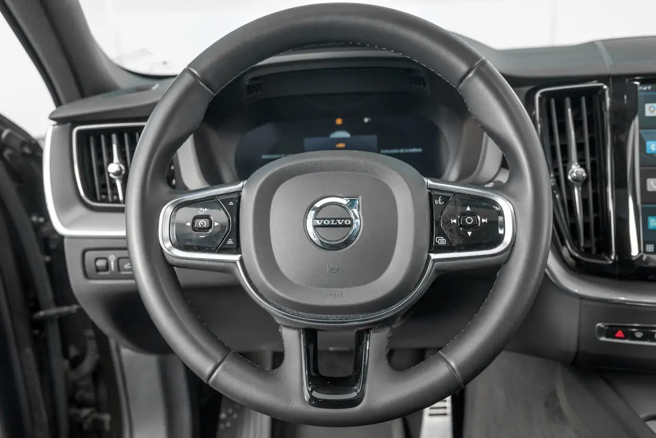 Volvo XC60 снимка Volvo XC60