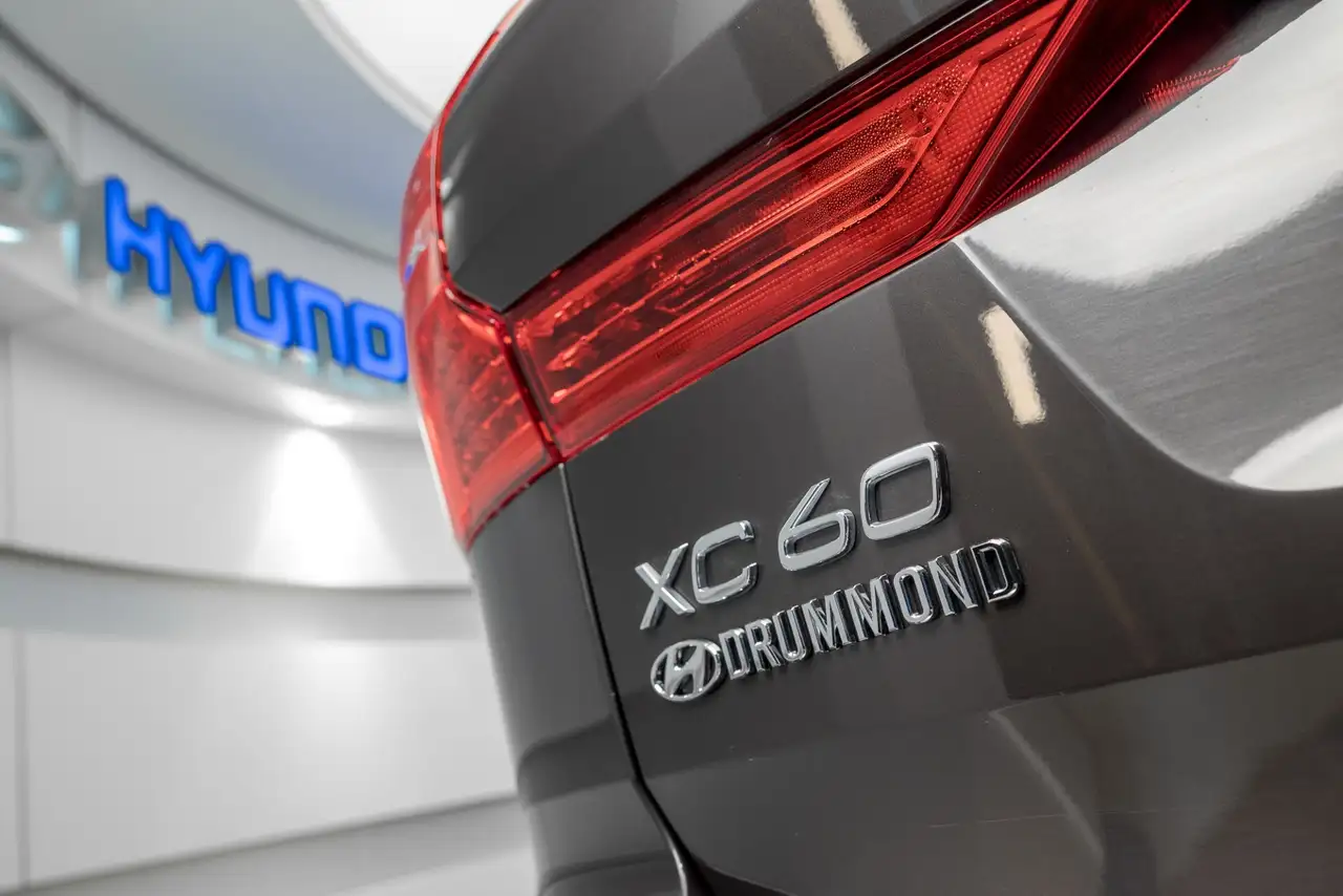 Volvo XC60 снимка Volvo XC60
