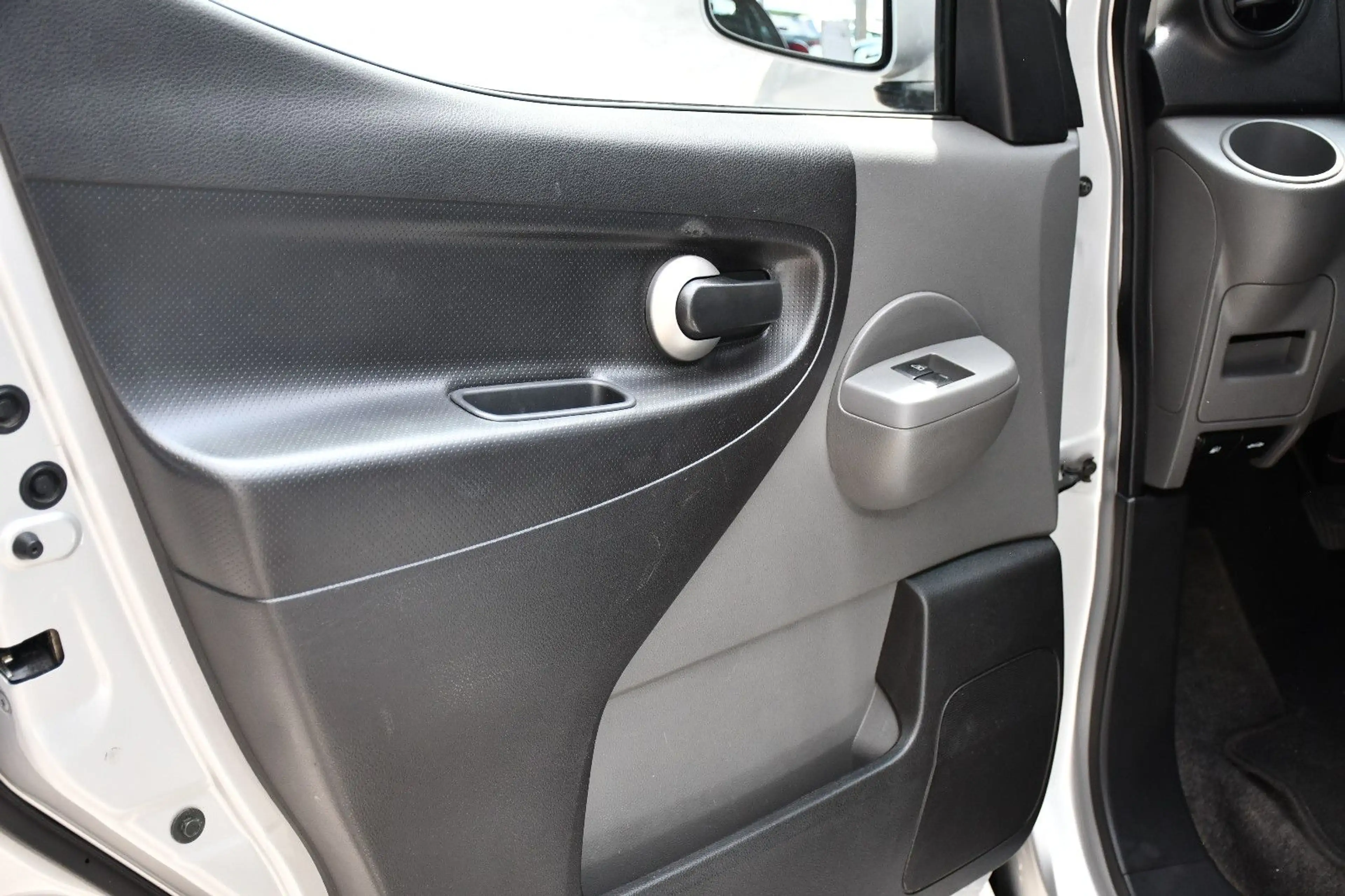 Nissan NV200 Evalia Premium Klima 7 Sitzer Kamera — photo 7