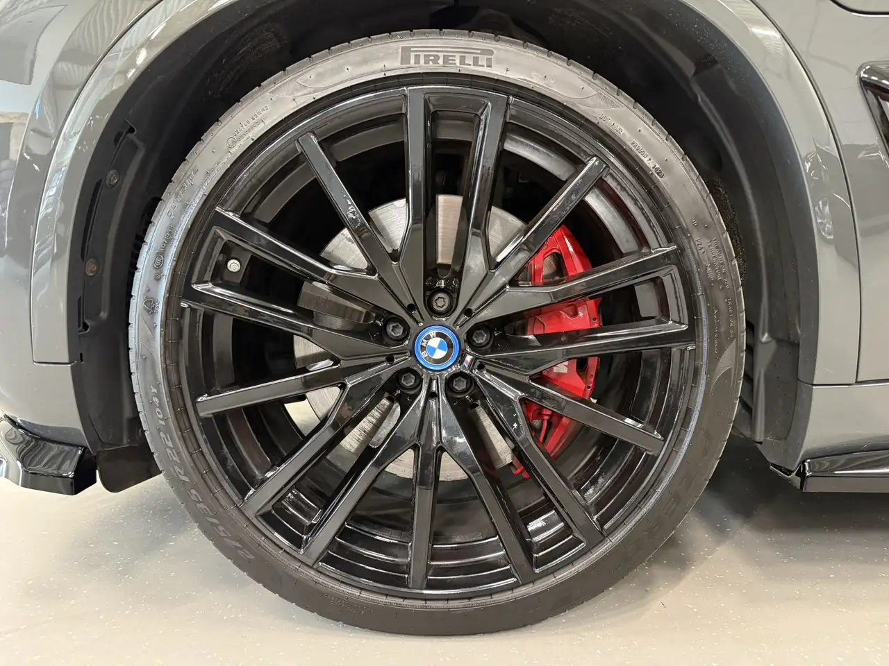 BMW X5 xDrive50e M-Sport DRAVITGRAU/PANO/22"/M-SPORTSTOEL, миниатюра 11