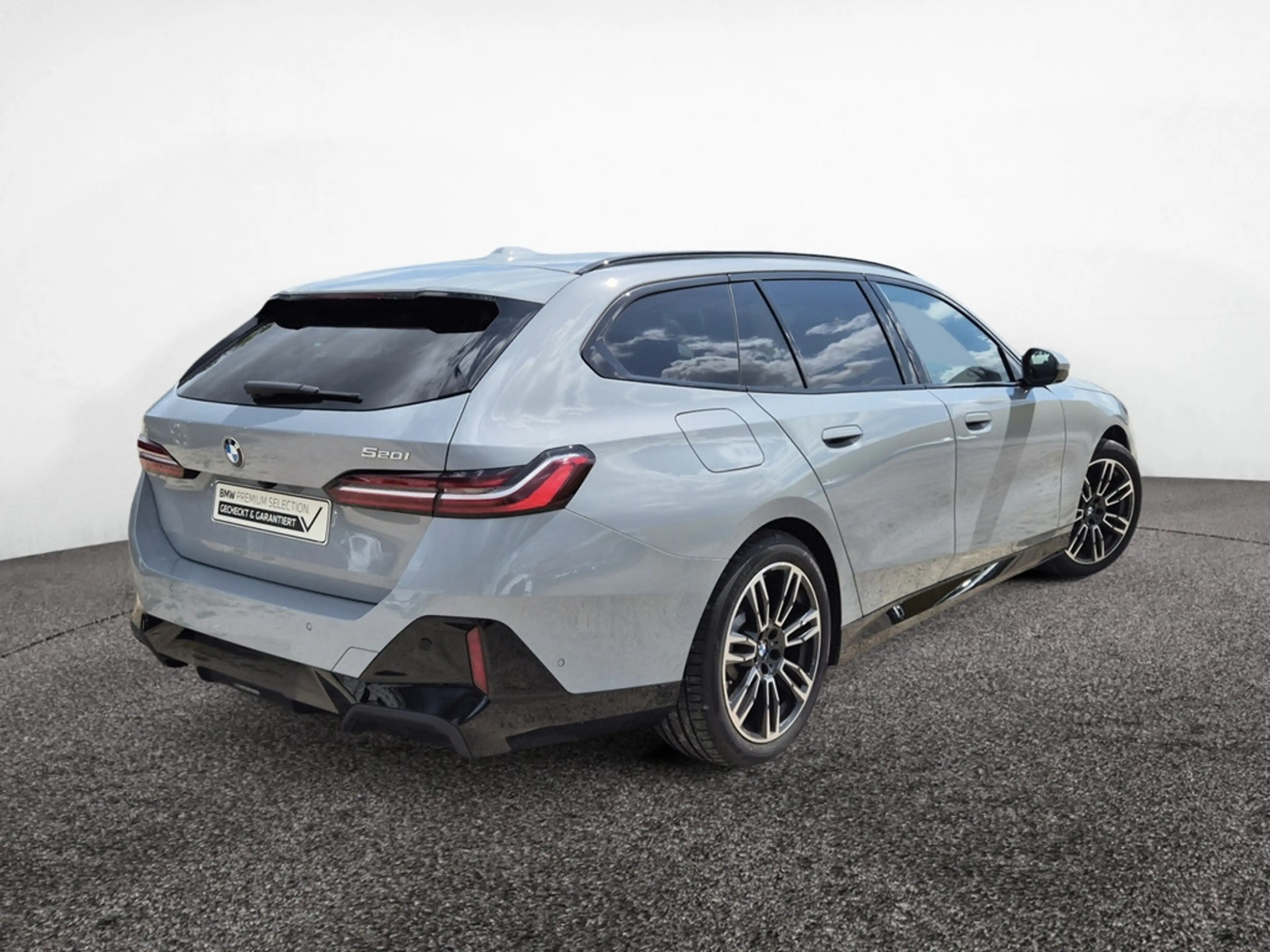BMW 520 i Touring M-Sport ACC+H/K+KAM+LED+NAVI+SHZ — photo 5