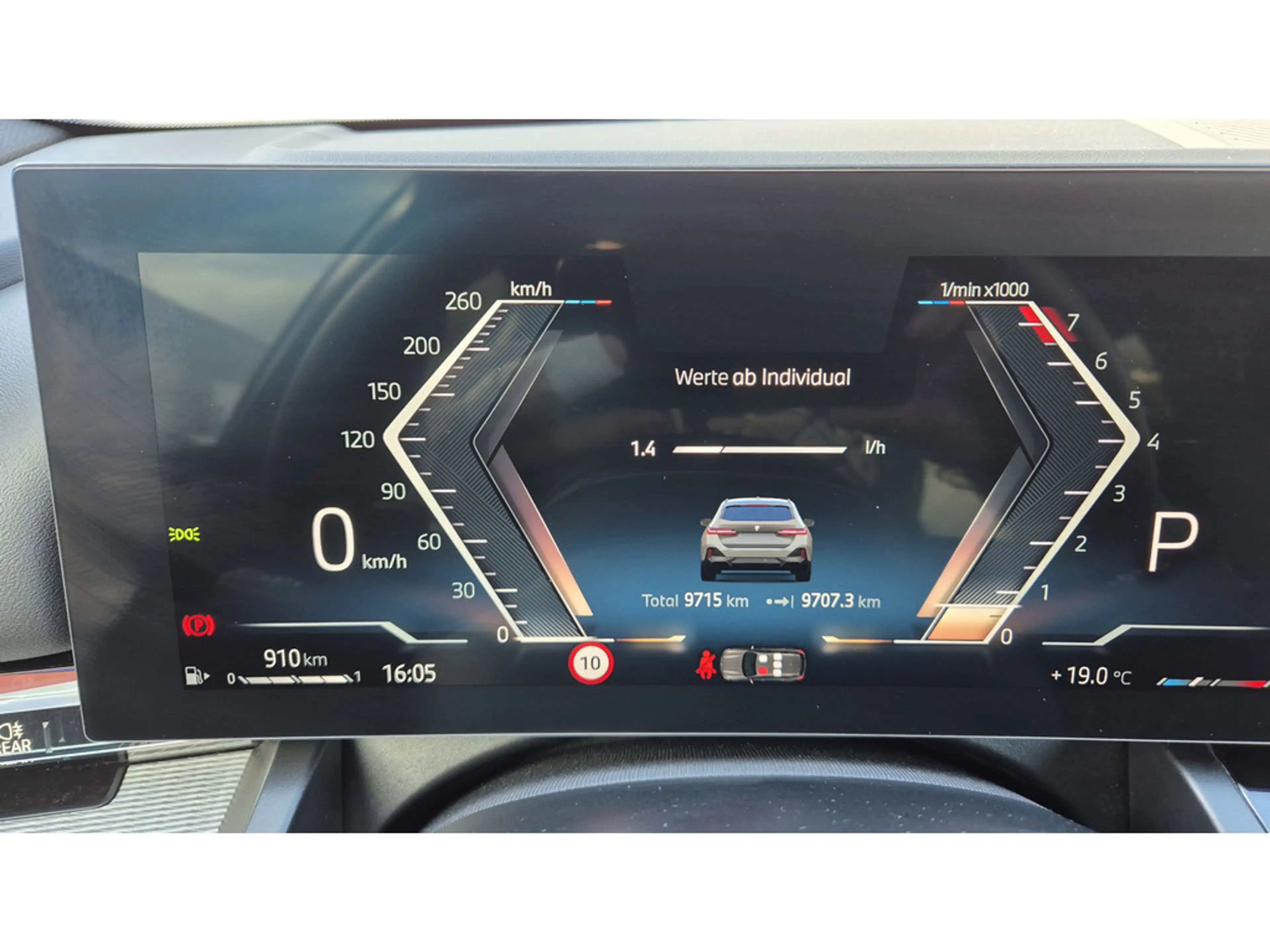 BMW 520 i Touring M-Sport ACC+H/K+KAM+LED+NAVI+SHZ — photo 9
