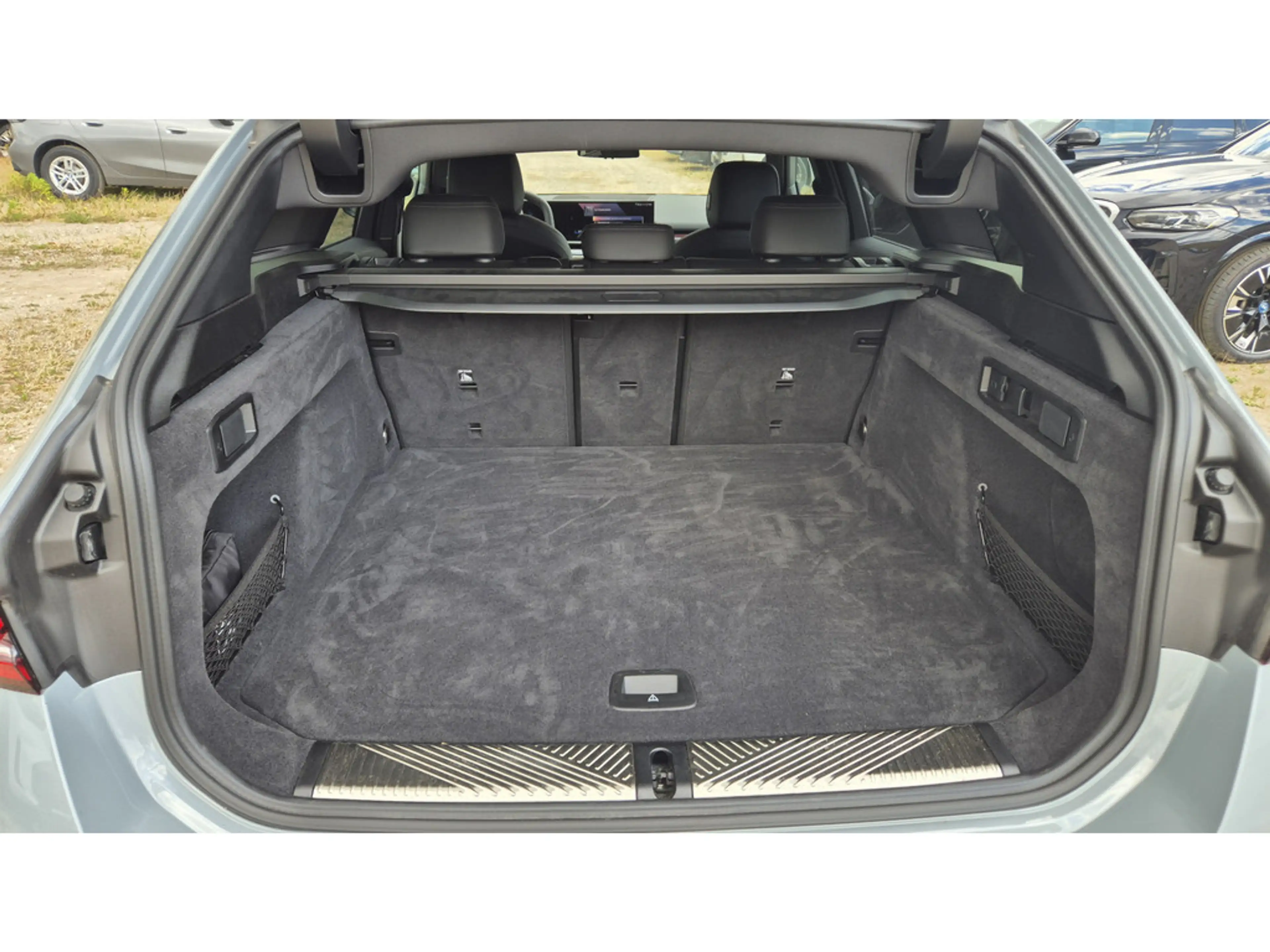 BMW 520 i Touring M-Sport ACC+H/K+KAM+LED+NAVI+SHZ — photo 14