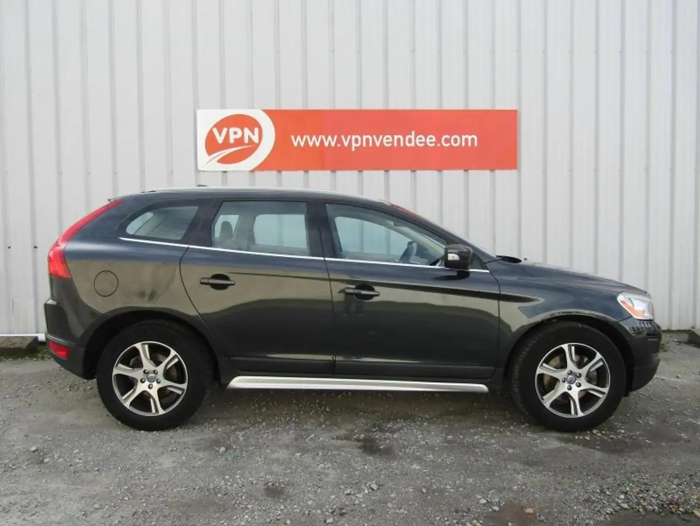 Volvo XC60 D3 163ch DRIVe Start\u0026Stop Summum Gris - 2