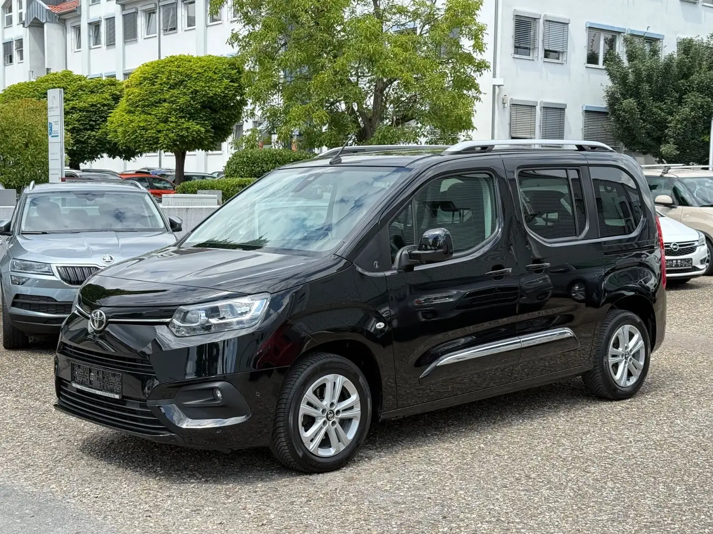 Toyota Proace City Verso Team Deutschland-1.Hand-Pano crna - 1