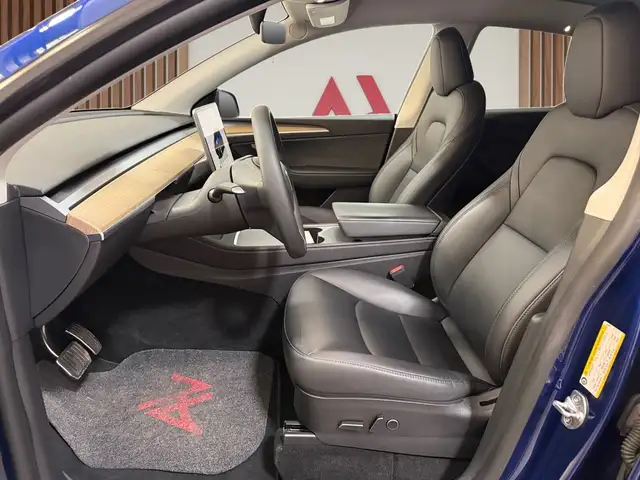 Tesla Model Y view 13