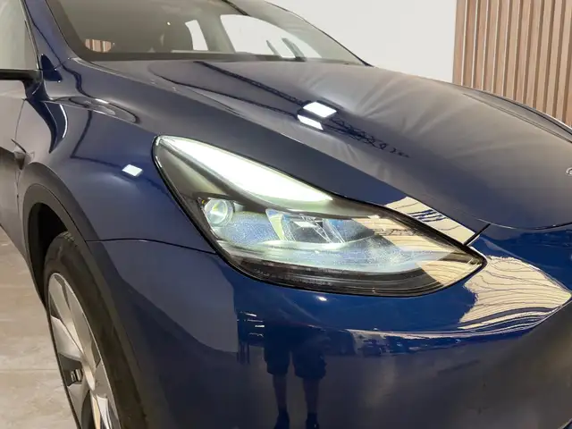Tesla Model Y view 4