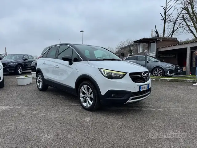 Opel Crossland X view 4