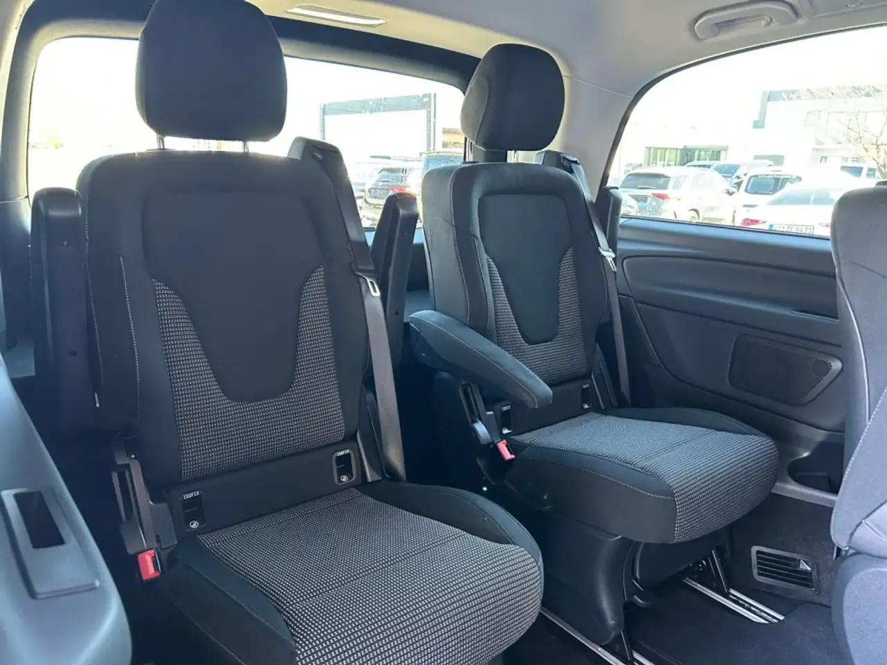 Mercedes-Benz V 220 d Kompakt 9GT*MBUX*AHK*DISTR*KAMERA 13