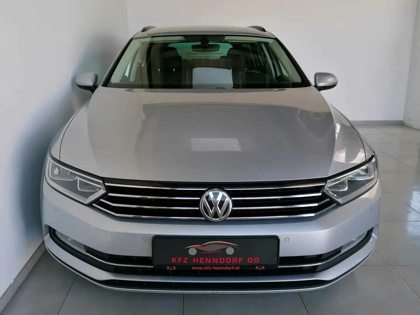Volkswagen Passat Variant Comfortline 2,0 TDI DSG ab € 210 / Monat Grau - 2